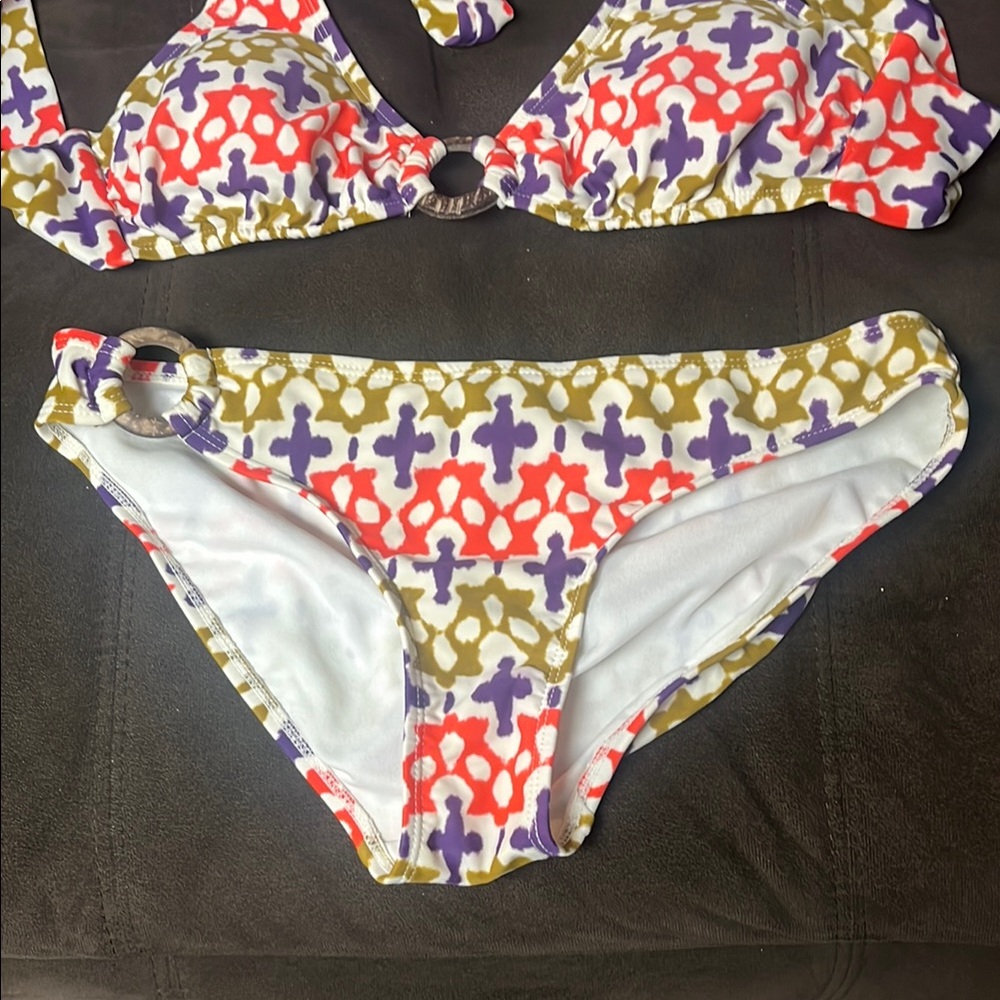 Colorful Patterned Bikini Set - Picture 3 of 4
